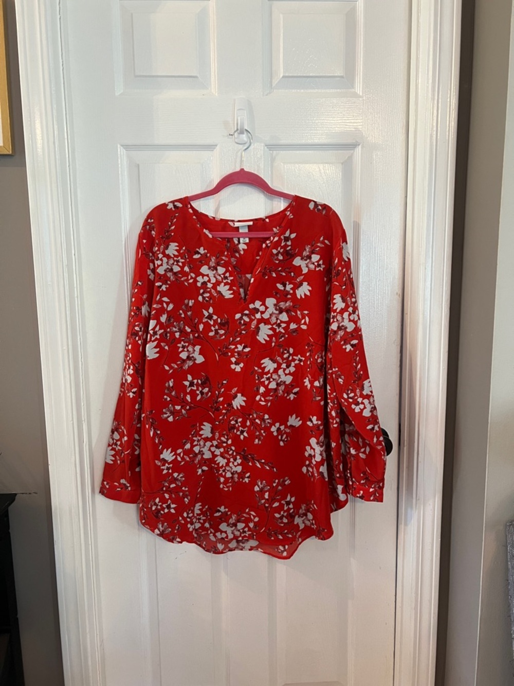 Ava & Viv Red Floral Split-Neck Long Sleeve Blouse